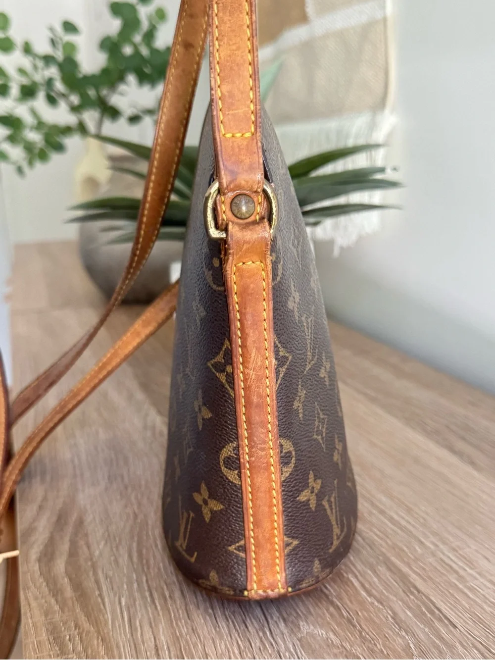 ✅AUTH✅LOUIS VUITTON DROUOT CROSSBODY BAG